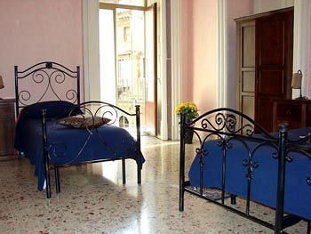 Teatro Bellini Couette-café