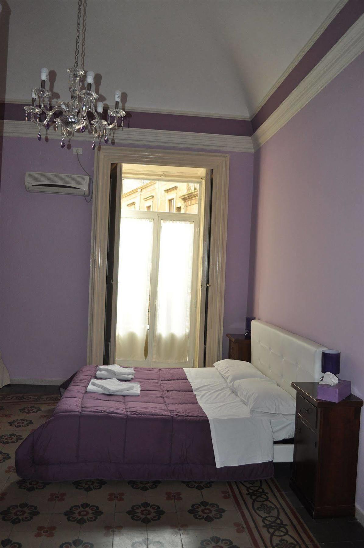 Couette-café Teatro Bellini 2*